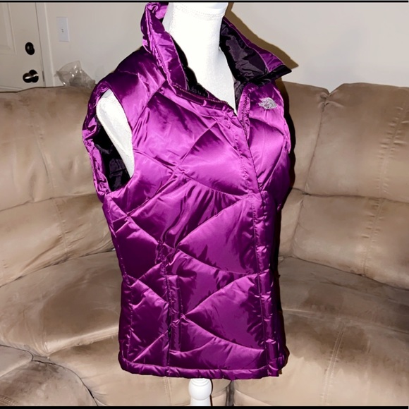THE NORTH FACE Purple Metallic Down Puffer Vest - Picture 4 of 8